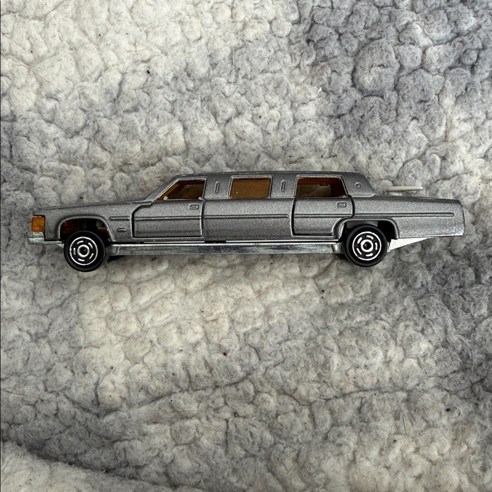 Silver Die-Cast Limousine Model